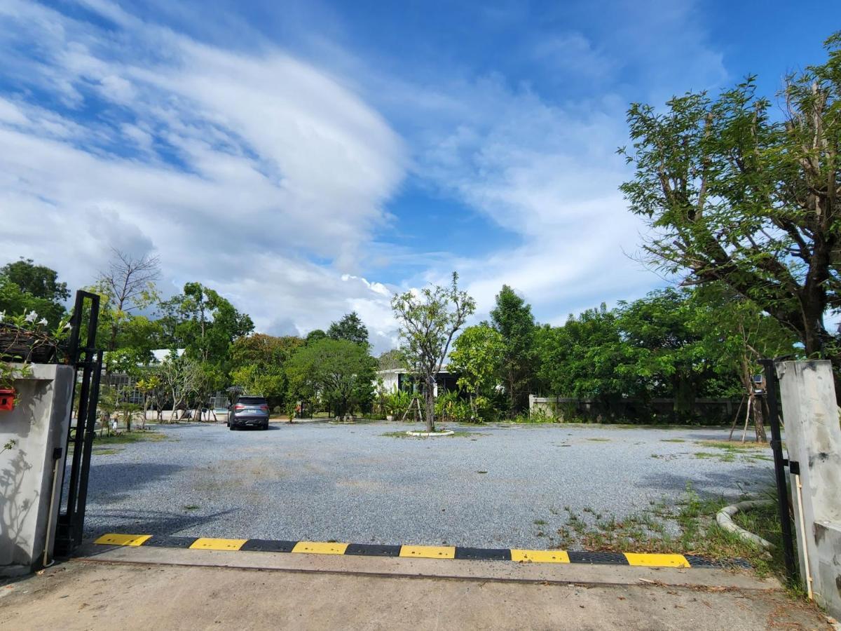 Utapao Sattahip Rayong Resort Ban Nong Sa Exterior foto