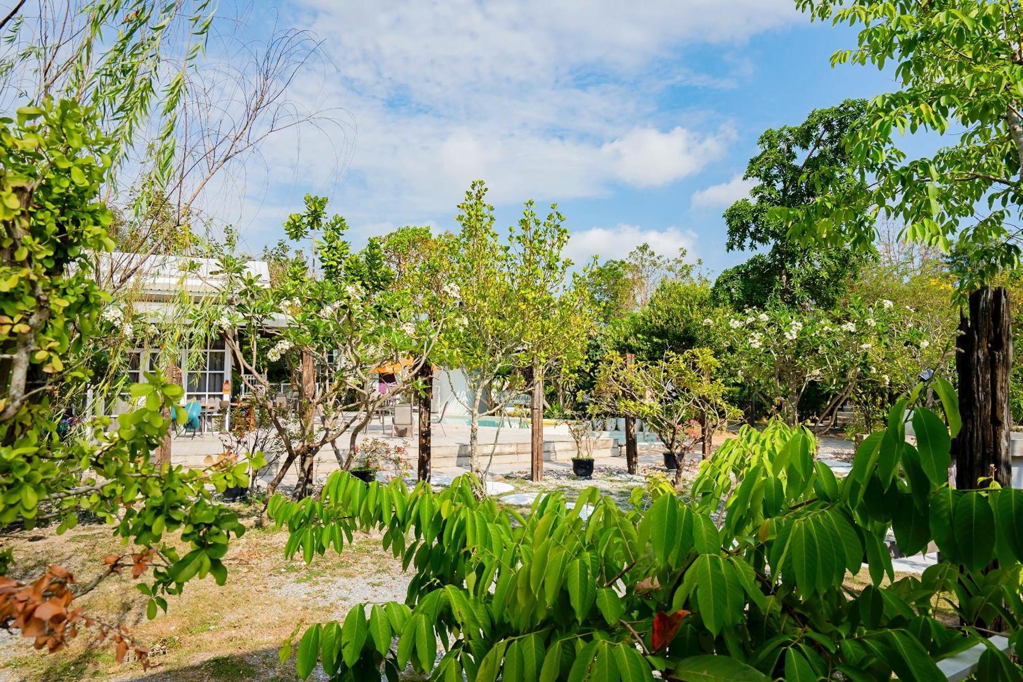 Utapao Sattahip Rayong Resort Ban Nong Sa Exterior foto